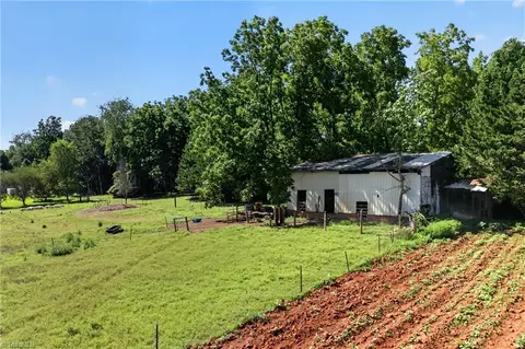 138 Eagle Valley Trl, Dobson, NC 27017 photo 5