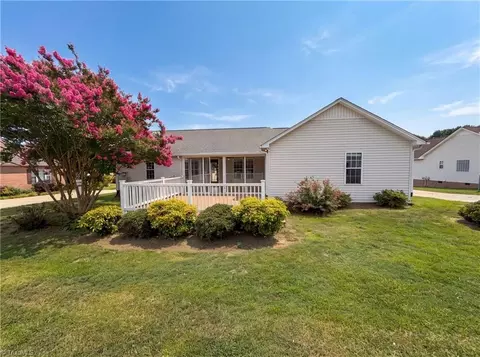 6404 Starlette Ln, Trinity, NC 27370 photo 5