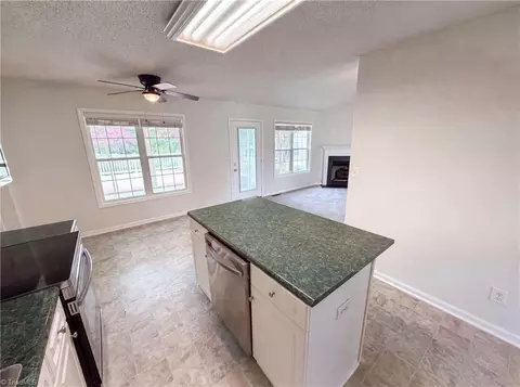 6404 Starlette Ln, Trinity, NC 27370 photo 10