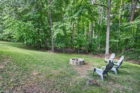 Exterior - 4000 Loch Mere Rd, High Point, NC 27265 photo 9 of 13