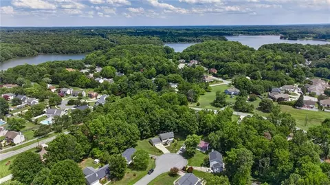 View/Area - 4000 Loch Mere Rd, High Point, NC 27265 photo 1 of 3