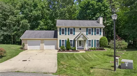 Exterior - 4000 Loch Mere Rd, High Point, NC 27265 photo 2 of 13
