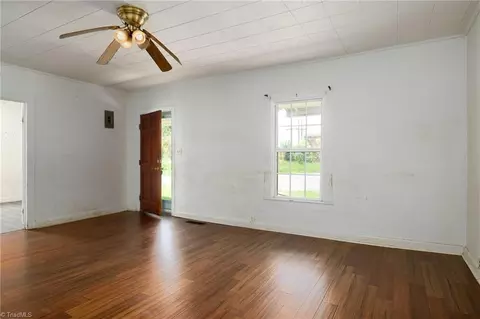 11 Hackney St, Lexington, NC 27292 photo 8