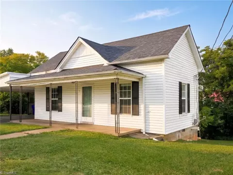 11 Hackney St, Lexington, NC 27292 photo 2