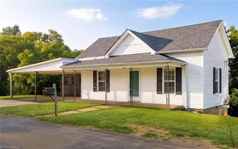 11 Hackney St, Lexington, NC 27292 photo 1