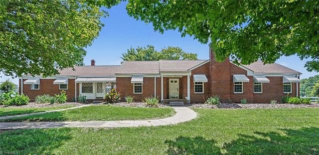 1940 Gold Hill Rd, Asheboro, NC 27205