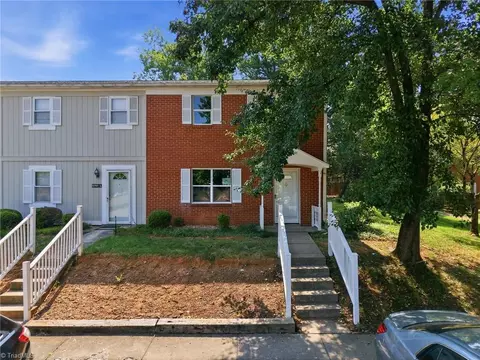 5741 Bramblegate Rd #M, Greensboro, NC 27409