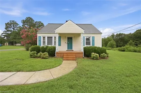 404 Glen Raven Rd, Burlington, NC 27217