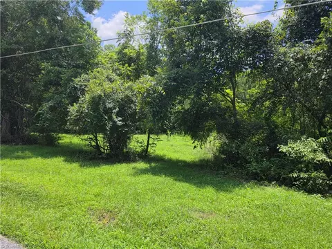 417 Coe Ave, High Point, NC 27263 photo 2