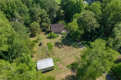 900 Teague Rd, Winston Salem, NC 27107