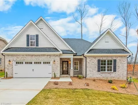 1933 Michelle Dr, Clemmons, NC 27012