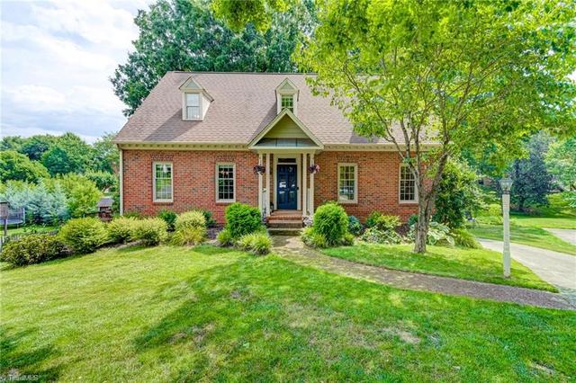 925 Ashley Glen Dr, Winston Salem, NC 27106