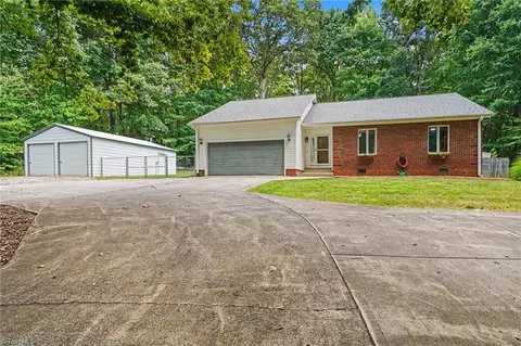 431 Georgetown Rd, Winston Salem, NC 27107