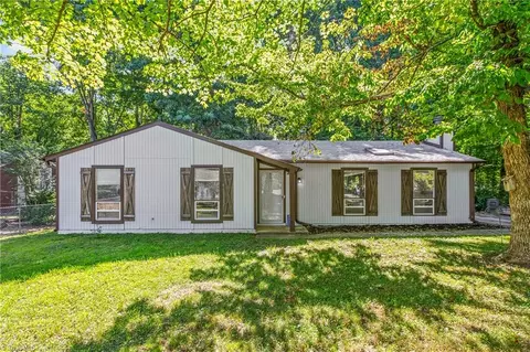5905 Stanleyville Dr, Rural Hall, NC 27045