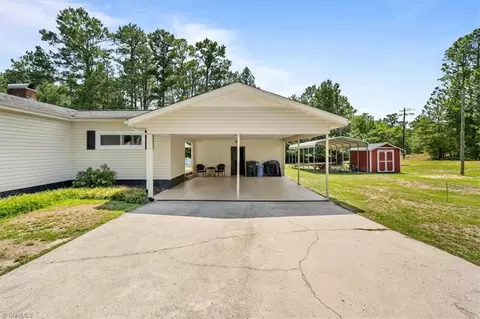 202 Walnut St, Hamlet, NC 28345 photo 27