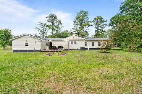 202 Walnut St, Hamlet, NC 28345 photo 29