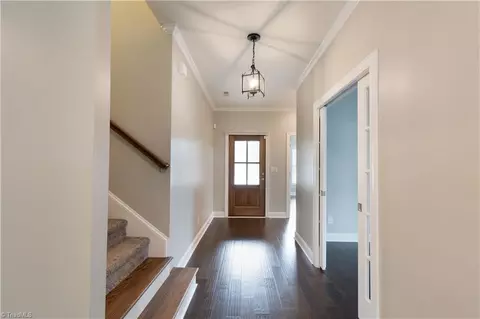 Entry Way - 120 Park Pl, King, NC 27021 photo 2 of 5