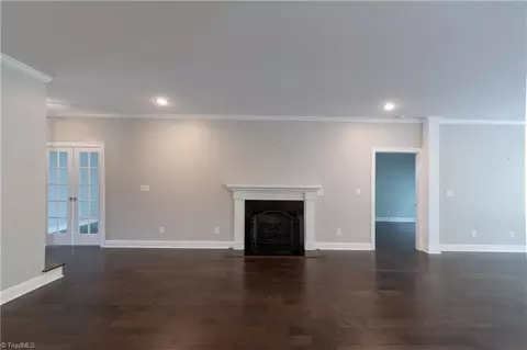 Living - 120 Park Pl, King, NC 27021 photo 1 of 5