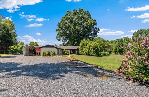 1456 Farmer Rd, Denton, NC 27239