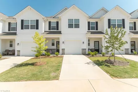 1828 Pheasant Trace Cir, Kernersville, NC 27284
