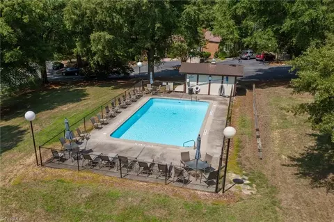1137 Gatehouse Rd, High Point, NC 27262 photo 30