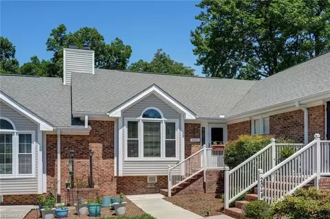 2050 Hearthwood Ct E, Greensboro, NC 27407