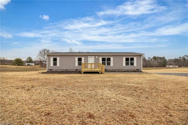 275 Carlton Rd, Boomer, NC 28606