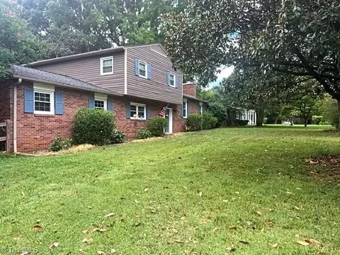 3830 Ranchwood Dr, Clemmons, NC 27012
