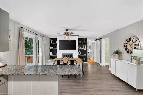 2547 Amesbury Rd, Winston Salem, NC 27103
