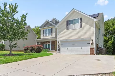 2026 Heron Pointe Dr, Whitsett, NC 27377