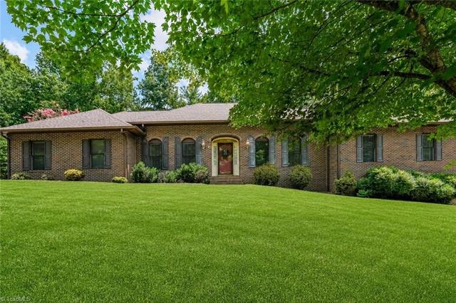 913 Colonial Hts, North Wilkesboro, NC 28659
