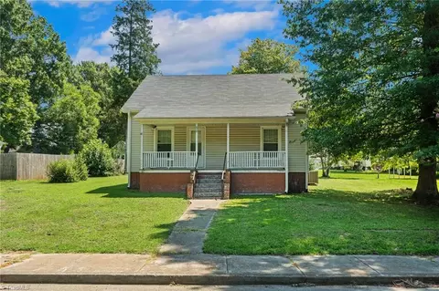 59 Park Cir, Lexington, NC 27295