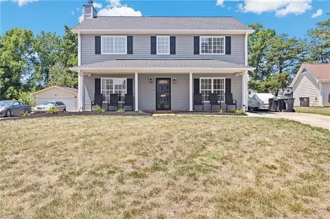 1402 Coventry Woods Ct, Greensboro, NC 27405