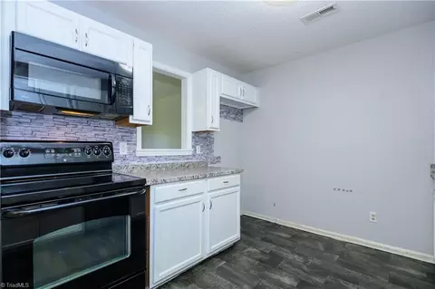2624 Guyer St #2B, High Point, NC 27265 photo 6