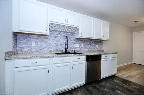 2624 Guyer St #2B, High Point, NC 27265 photo 8
