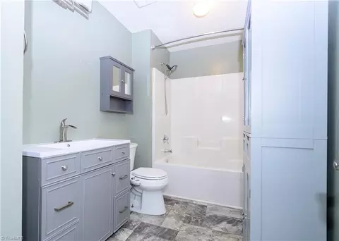 2624 Guyer St #2B, High Point, NC 27265 photo 18