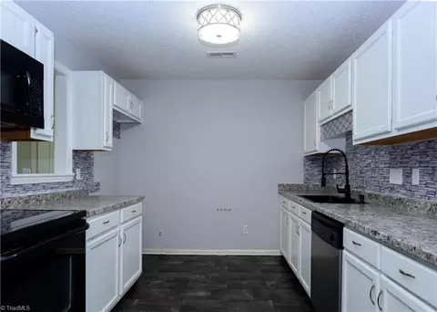 2624 Guyer St #2B, High Point, NC 27265 photo 5