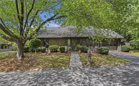 228 Barrington Pl, Winston Salem, NC 27104