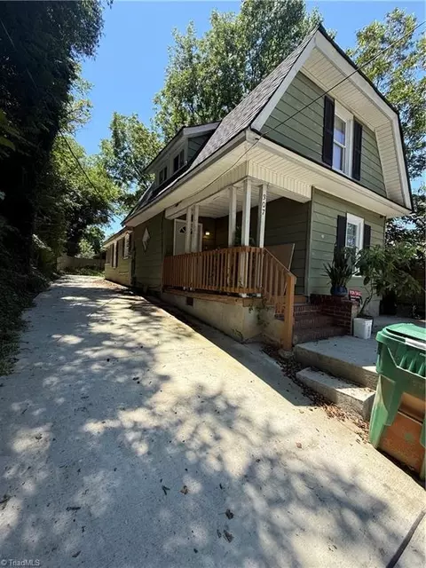307 Vail Ave, High Point, NC 27260 photo 2