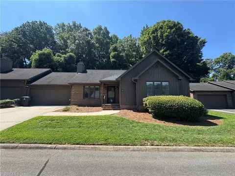 575 Ridgehaven Dr, Winston Salem, NC 27104