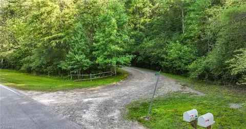 tbd Boone Trl, Purlear, NC 28665 photo 4