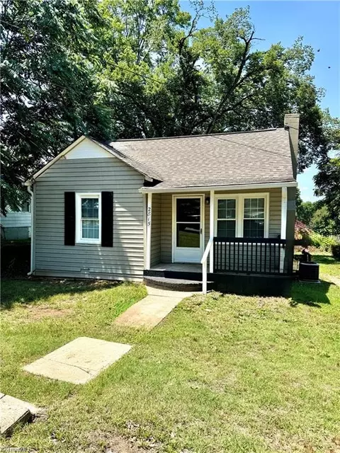 2815 Rowell St, Winston Salem, NC 27101