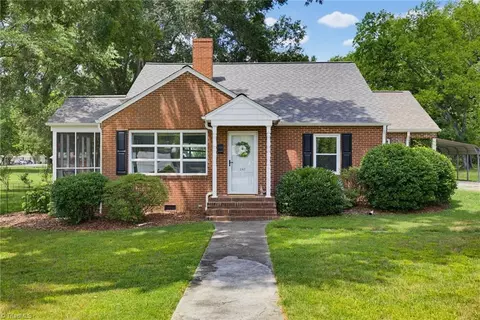 247 Country Club Dr, Eden, NC 27288