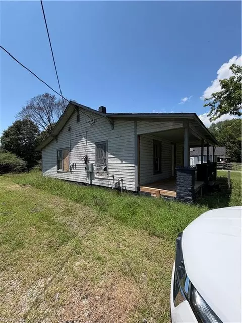 423 Wright St, High Point, NC 27260 photo 7