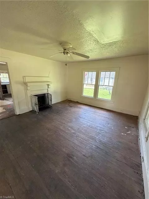 423 Wright St, High Point, NC 27260 photo 16