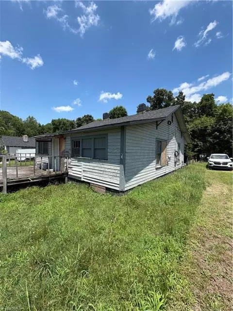 423 Wright St, High Point, NC 27260 photo 6