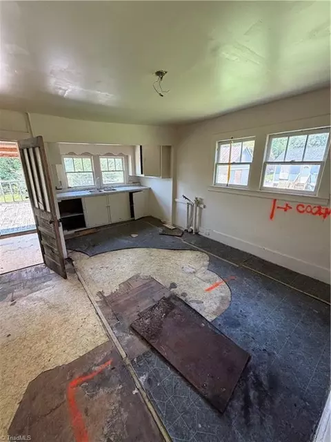 423 Wright St, High Point, NC 27260 photo 9