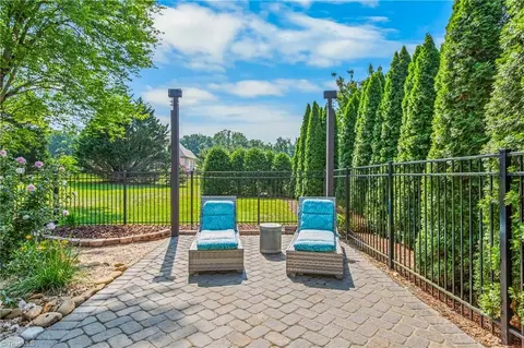 207 Pinnacle Dr, High Point, NC 27265 photo 47