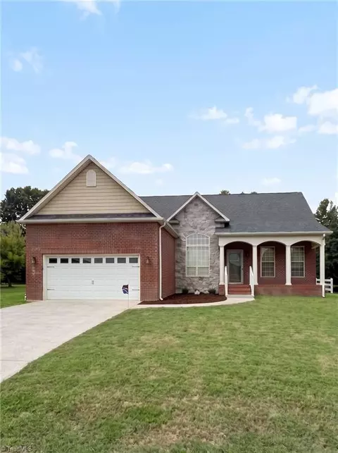 116 New Hampshire Ct, Mocksville, NC 27028