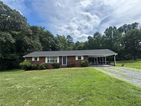 6778 Eldred Rd, Walkertown, NC 27051